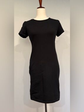 Old Navy Black Short Sleeve Tee Dress